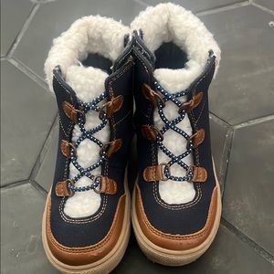 Old Navy Blue and Brown Ankle Boots with Fluffy Lining